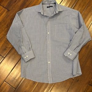 Tommy Hilfiger sz L in like new condition poly/cotton wrinkle free stretch